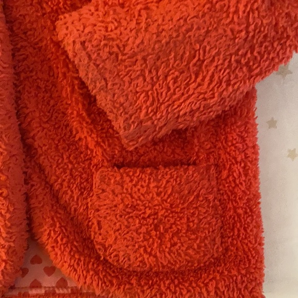 TINY LITTLE WONDERS fuzzy hooded jacket coat - Picture 4 of 7